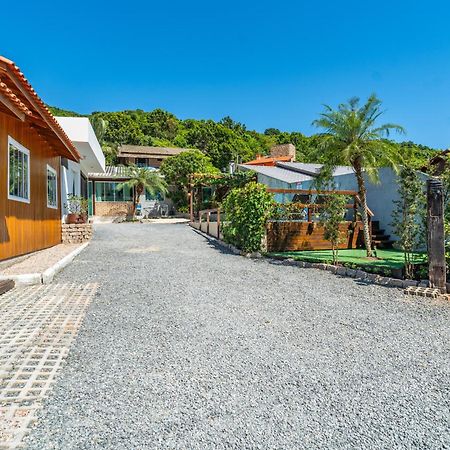 Residencial Com Piscina Possui Jacuzzi Aquecida Com Hidromassagem Villa Bombinhas Bagian luar foto