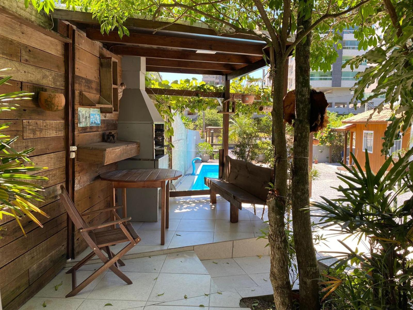 Residencial Com Piscina Possui Jacuzzi Aquecida Com Hidromassagem Villa Bombinhas Bagian luar foto