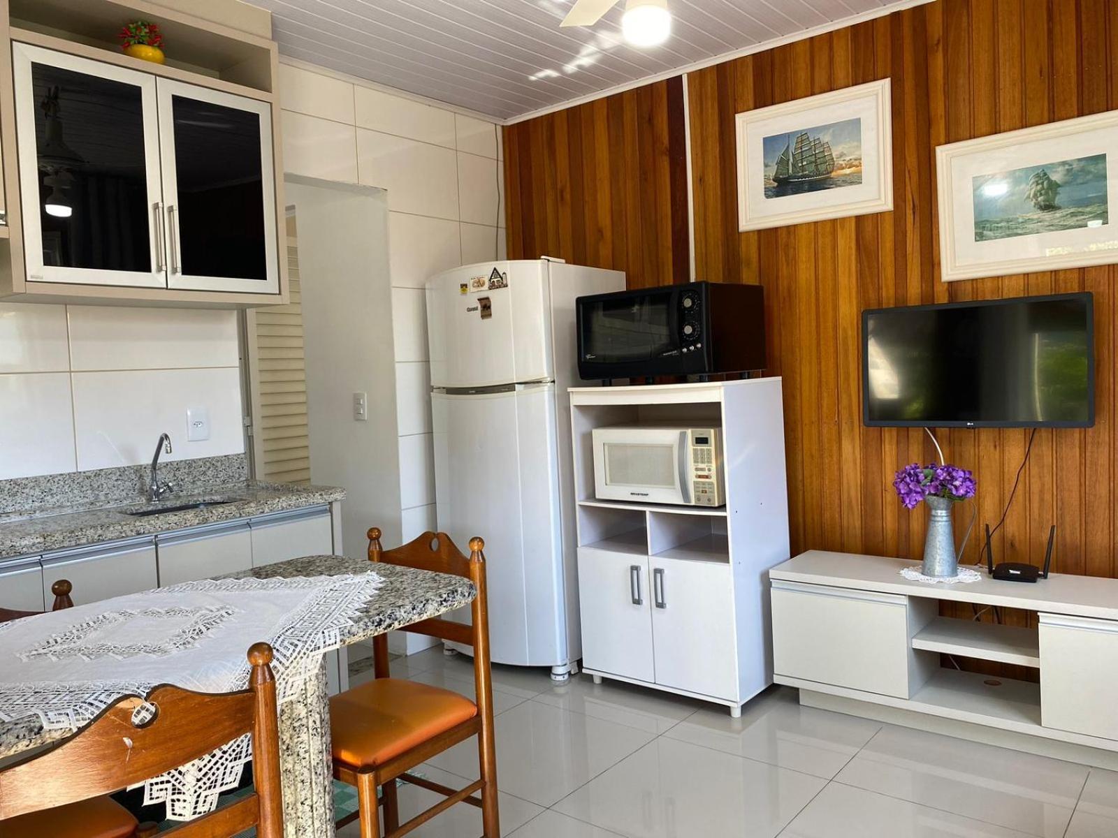 Residencial Com Piscina Possui Jacuzzi Aquecida Com Hidromassagem Villa Bombinhas Bagian luar foto