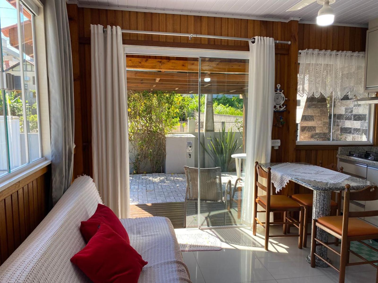 Residencial Com Piscina Possui Jacuzzi Aquecida Com Hidromassagem Villa Bombinhas Bagian luar foto