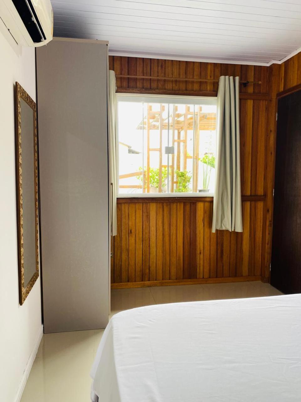 Residencial Com Piscina Possui Jacuzzi Aquecida Com Hidromassagem Villa Bombinhas Bagian luar foto