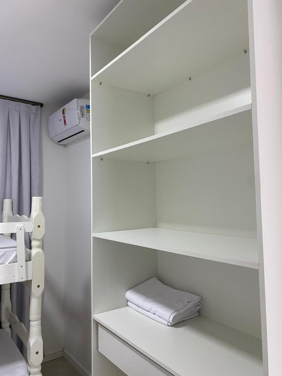 Residencial Com Piscina Possui Jacuzzi Aquecida Com Hidromassagem Villa Bombinhas Bagian luar foto
