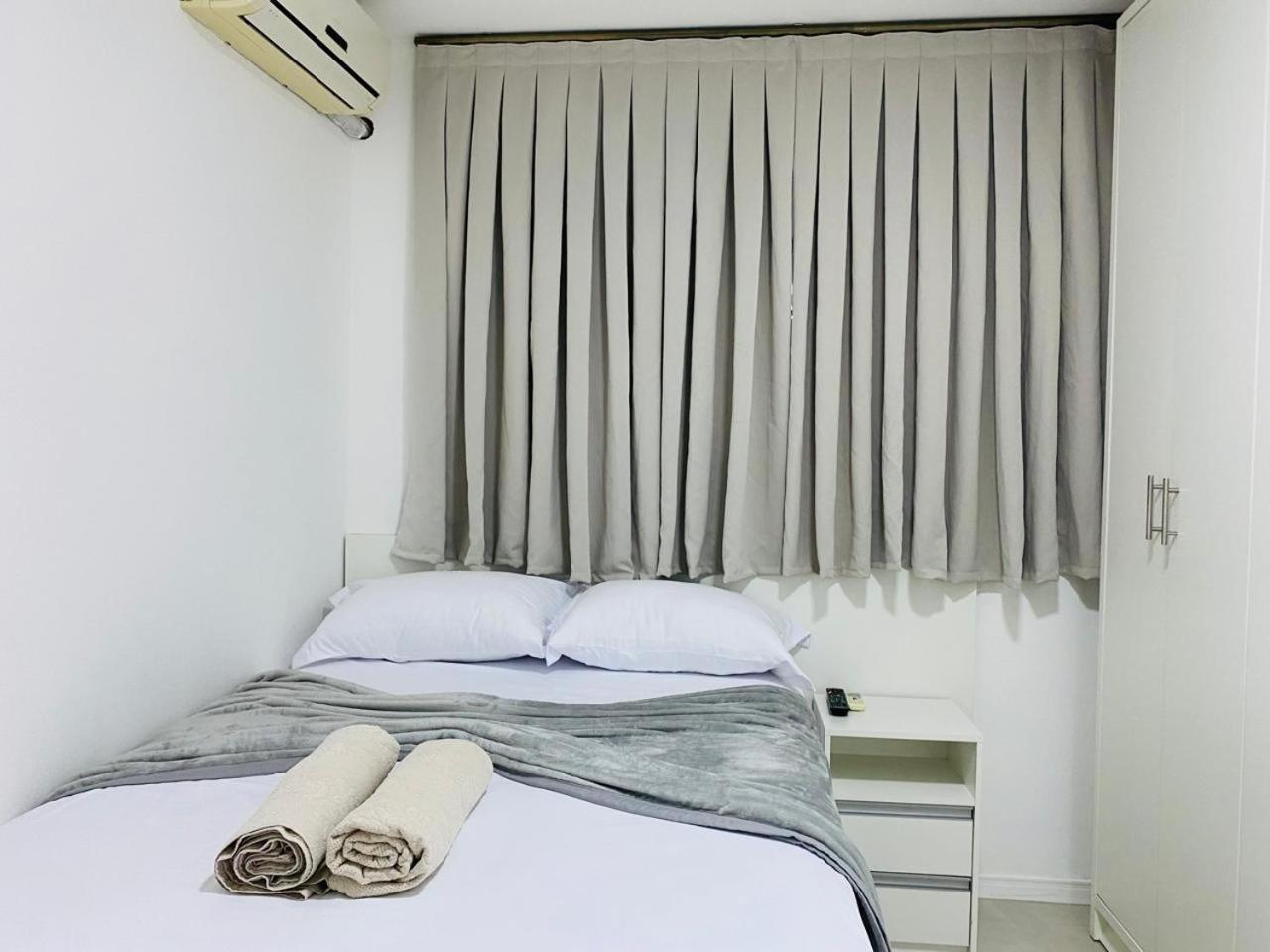 Residencial Com Piscina Possui Jacuzzi Aquecida Com Hidromassagem Villa Bombinhas Bagian luar foto