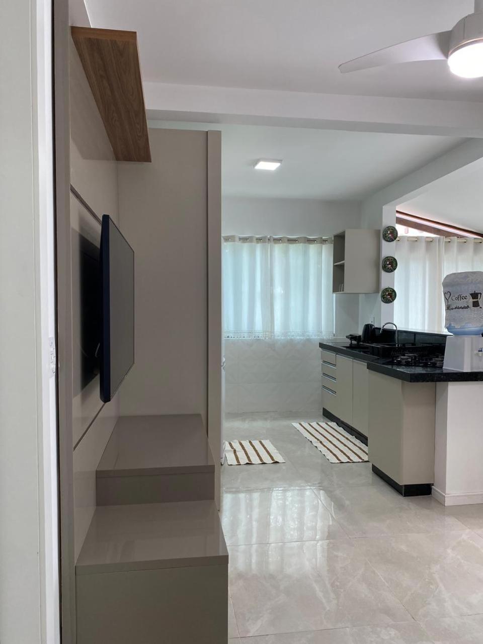 Residencial Com Piscina Possui Jacuzzi Aquecida Com Hidromassagem Villa Bombinhas Bagian luar foto
