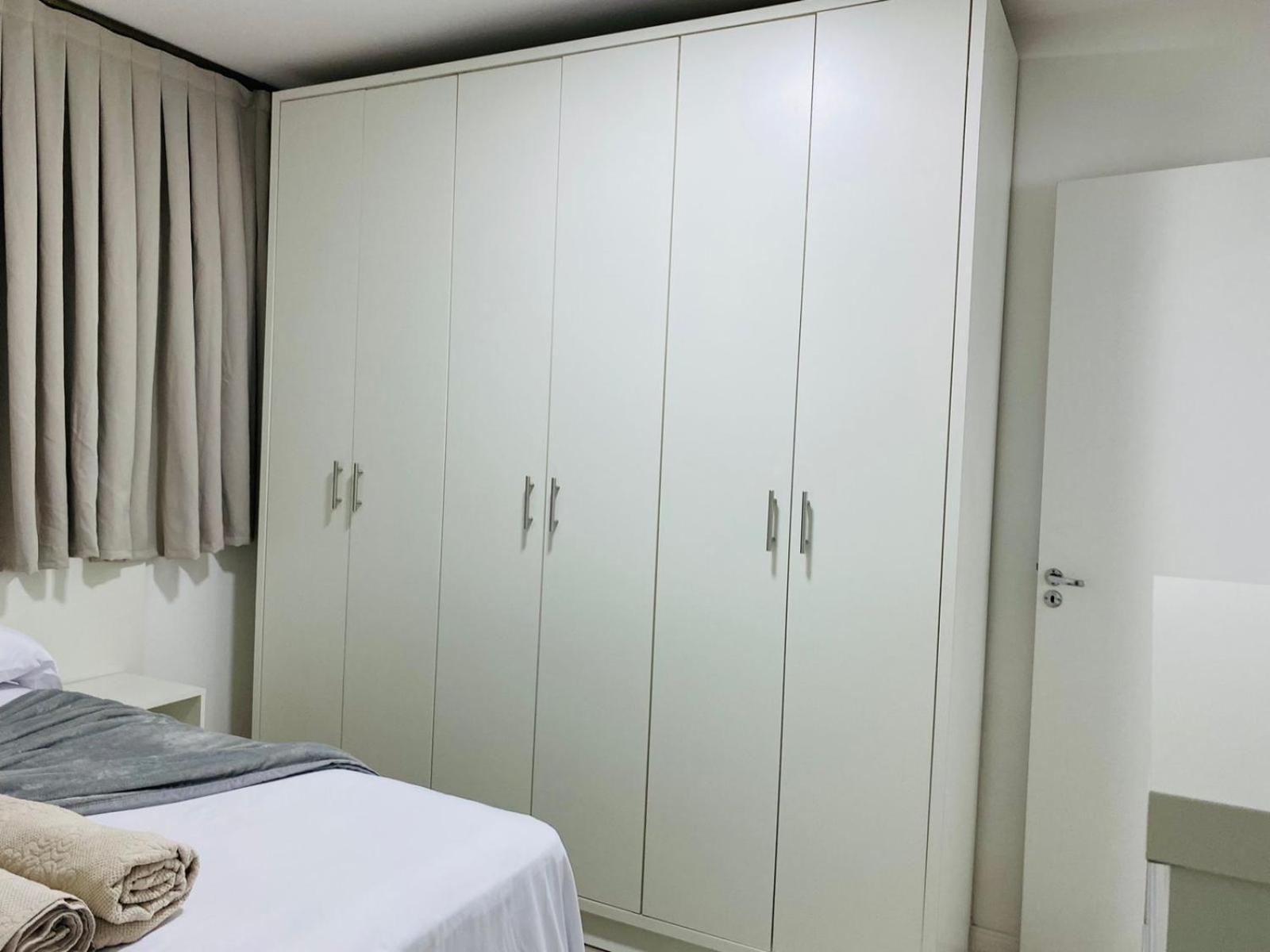 Residencial Com Piscina Possui Jacuzzi Aquecida Com Hidromassagem Villa Bombinhas Bagian luar foto